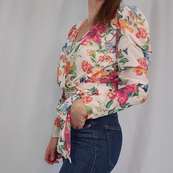 Floral Puff sleeve blouse - Picture 6 of 9